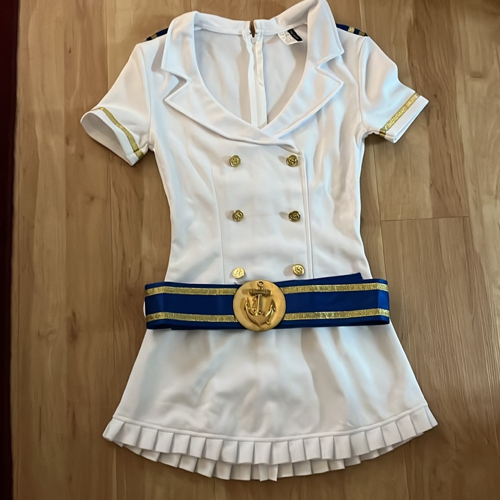 Sexy Nautical Cruise Captain Costume - Leg Avenue